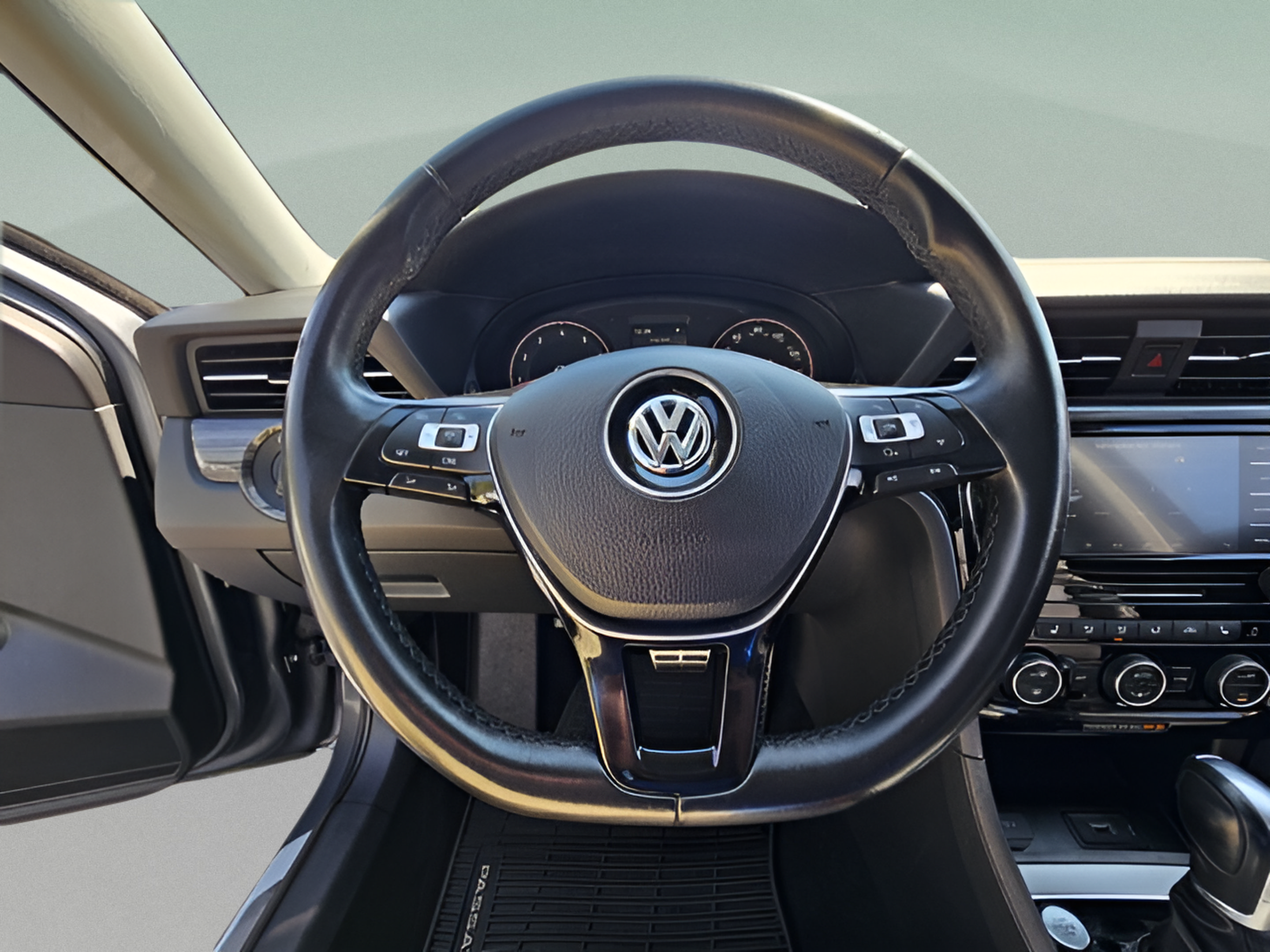 Used 2020 Volkswagen Passat 2.0T R-Line FWD image 22