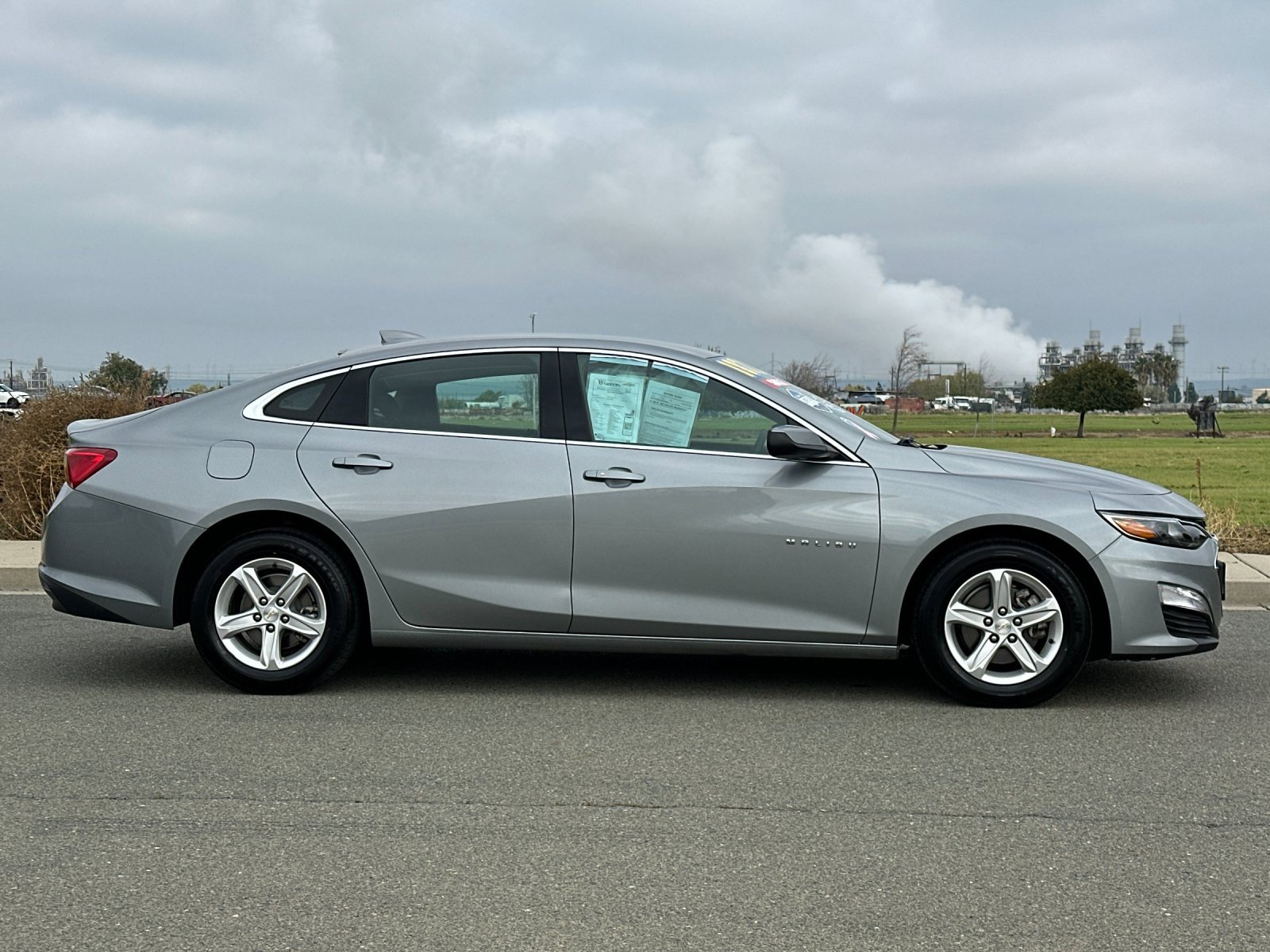 Used 2023 Chevrolet Malibu LT image 3