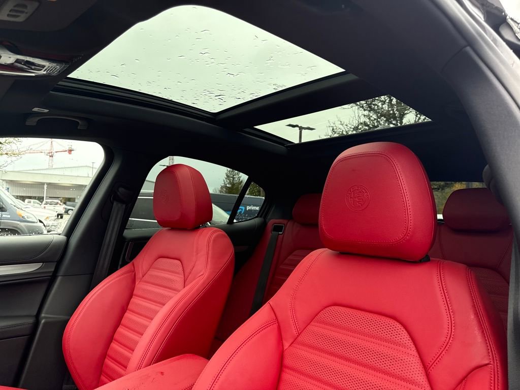 New 2025 Alfa Romeo Stelvio Sprint image 27