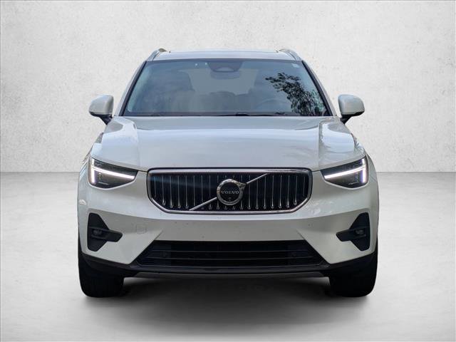 Used 2024 Volvo XC40 B5 Plus w/ Protection Package Premier image 2