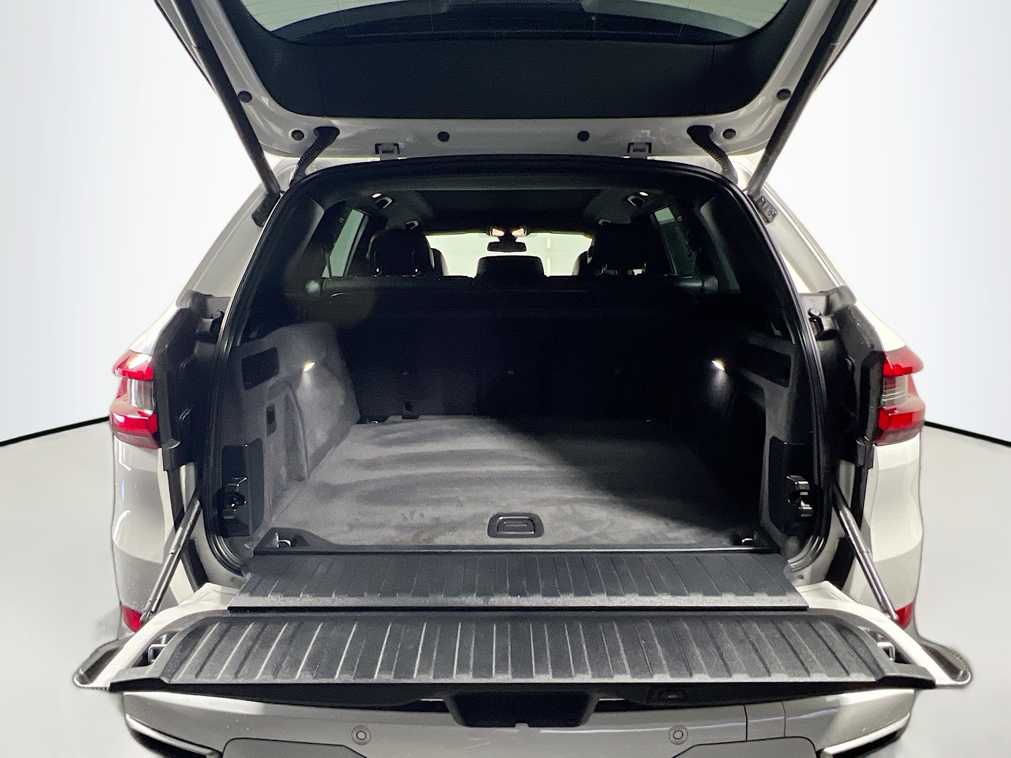 Used 2022 BMW X5 sDrive40i w/ Premium Package image 34