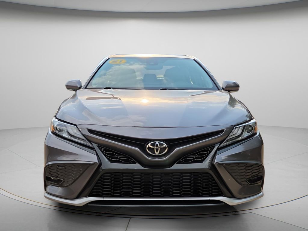Used 2021 Toyota Camry XSE FWD image 4