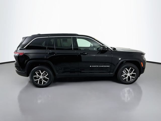 Used 2026 Jeep Grand Cherokee Limited AWD/4WD image 8