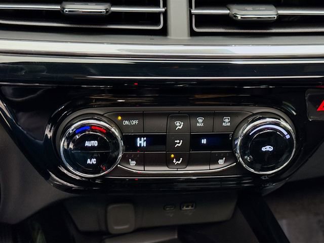 New 2026 Chevrolet Trax RS w/ Sunroof Package image 18