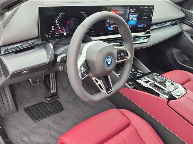 New 2027 BMW i5 eDrive40 w/ M Sport Package RWD image 3