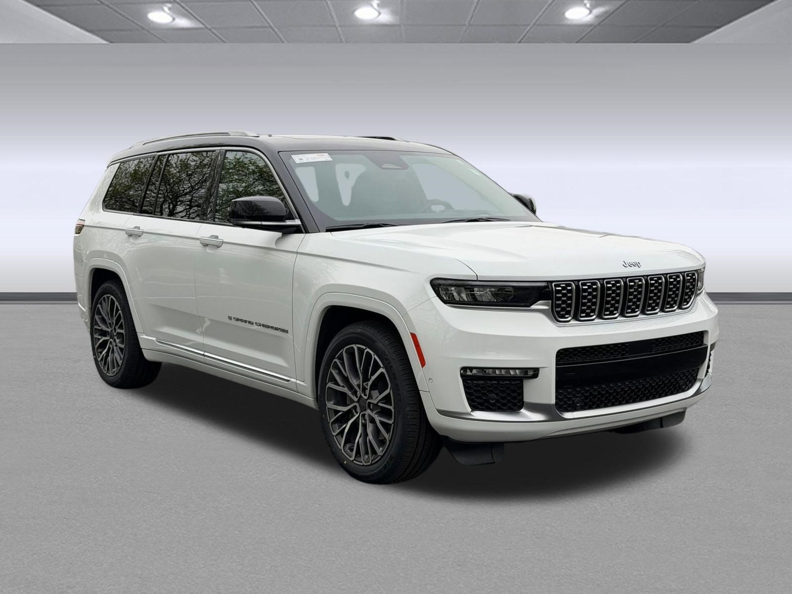 Used 2023 Jeep Grand Cherokee L Summit image 7