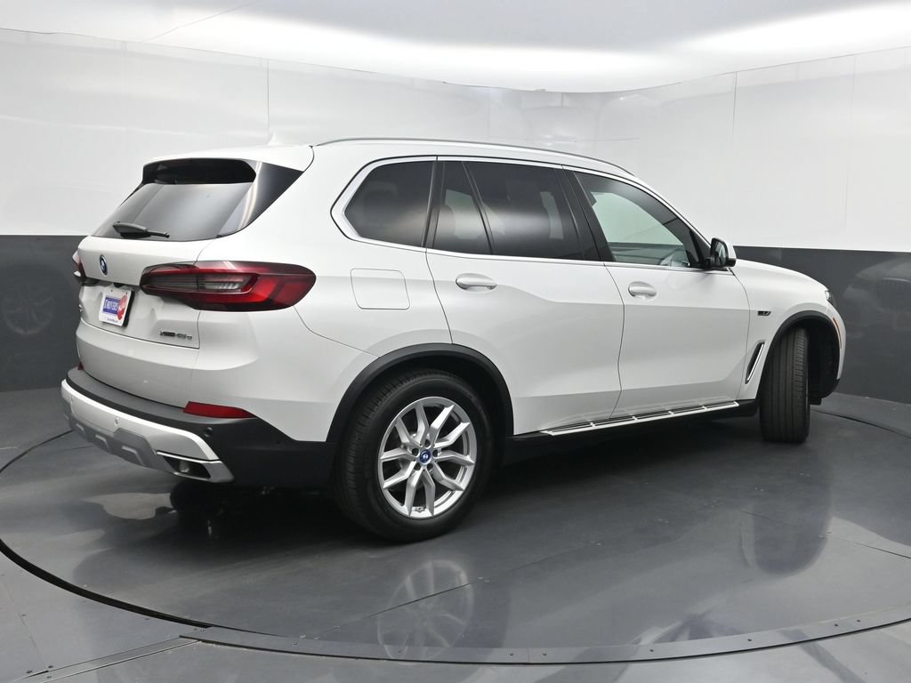 Used 2022 BMW X5 xDrive45e w/ Climate Comfort Package AWD/4WD image 25