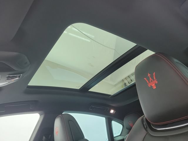Used 2019 Maserati Levante GranSport AWD/4WD image 19