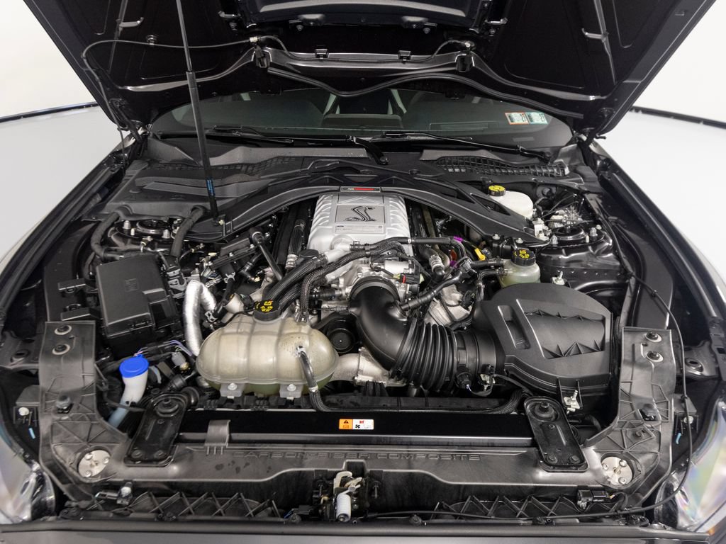 Used 2022 Ford Mustang Shelby GT500 w/ Carbon Fiber Track Pack RWD image 49