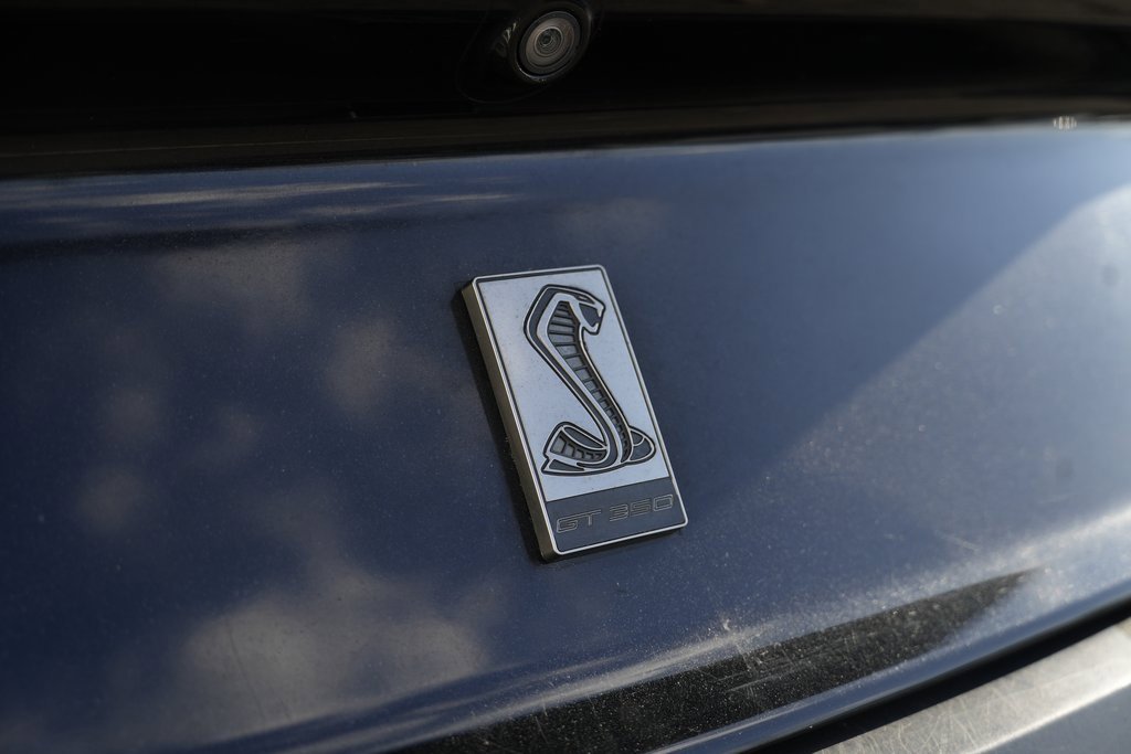 Used 2017 Ford Mustang Shelby GT350 image 27