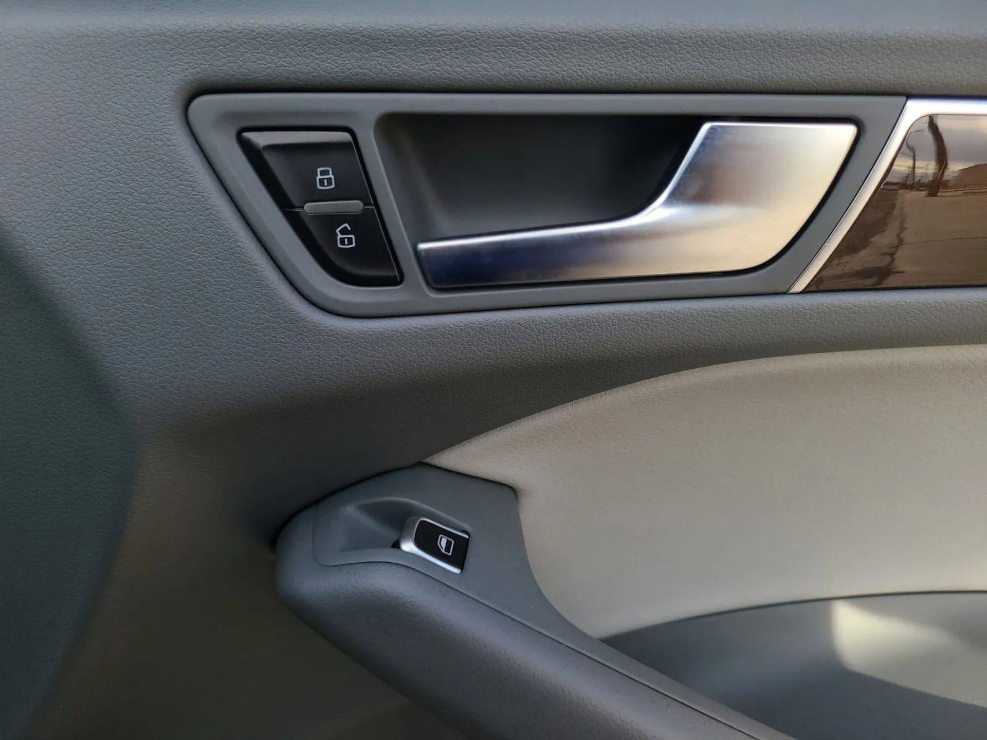 Used 2015 Audi Q5 2.0T Premium Plus w/ Technology Package image 22