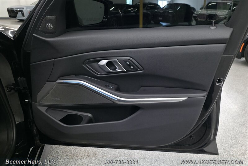 Used 2025 BMW 330i Sedan w/ M Sport Package RWD image 25