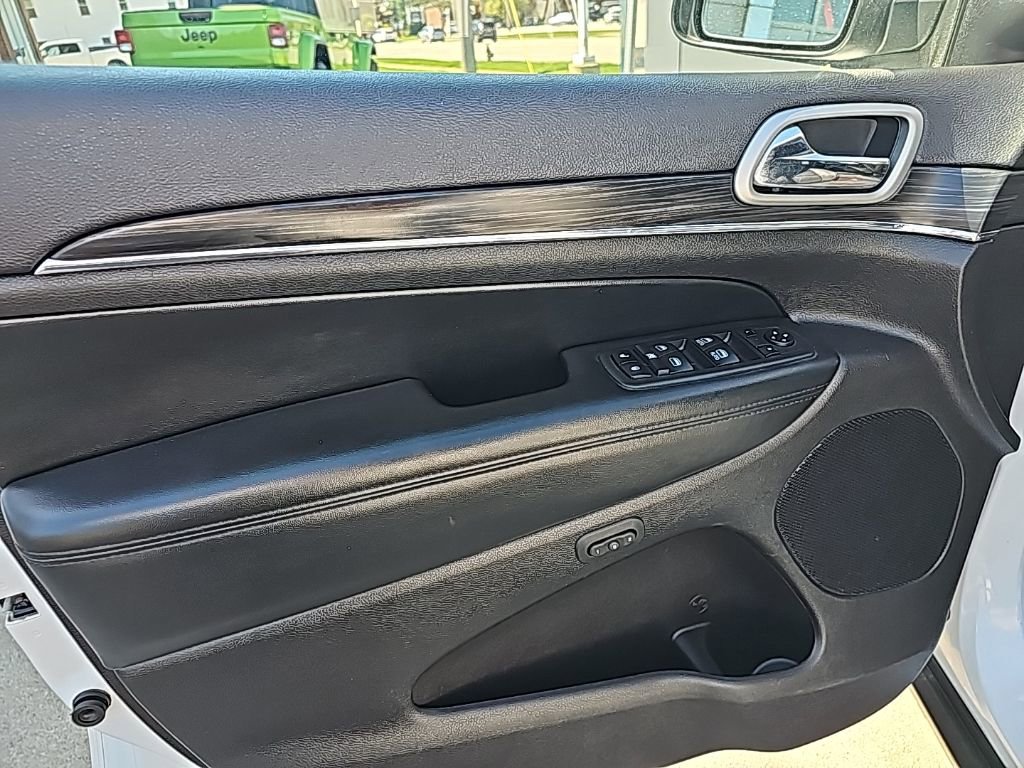 Used 2020 Jeep Grand Cherokee Limited w/ Trailer Tow Group IV AWD/4WD image 17