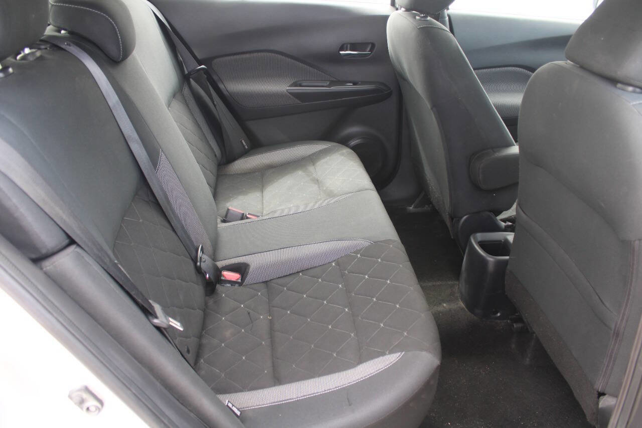 Used 2020 Nissan Kicks SV image 20