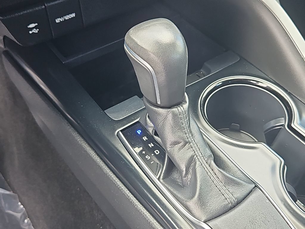 Used 2019 Toyota Camry SE FWD image 17