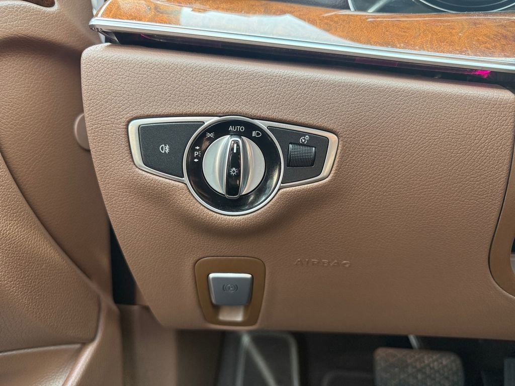 Used 2019 Mercedes-Benz E 450 4MATIC Sedan image 24
