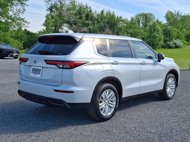 Used 2022 Mitsubishi Outlander ES AWD/4WD image 6