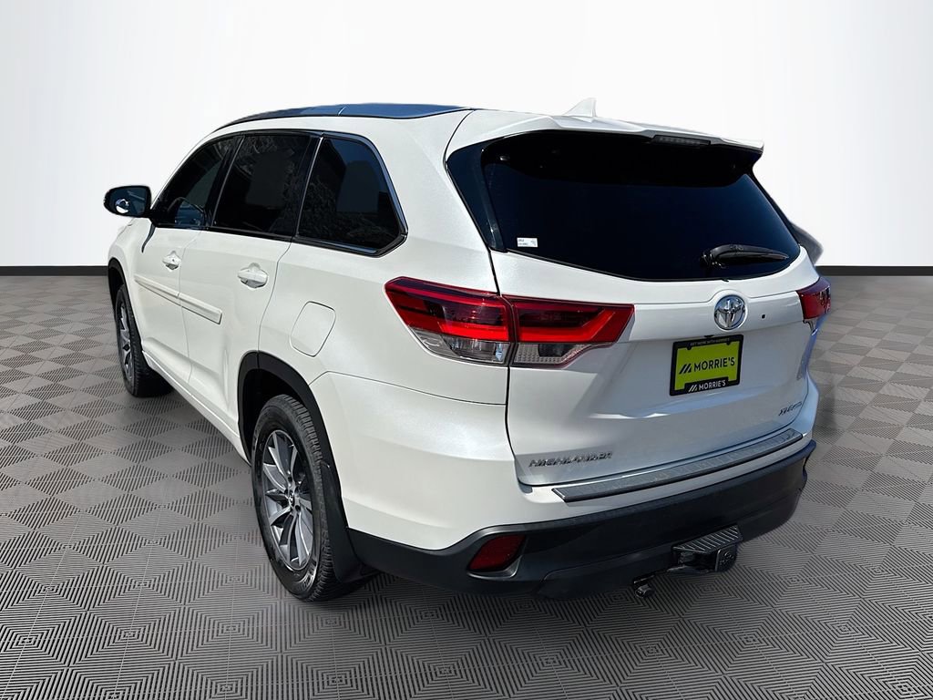 Used 2018 Toyota Highlander XLE AWD/4WD image 36