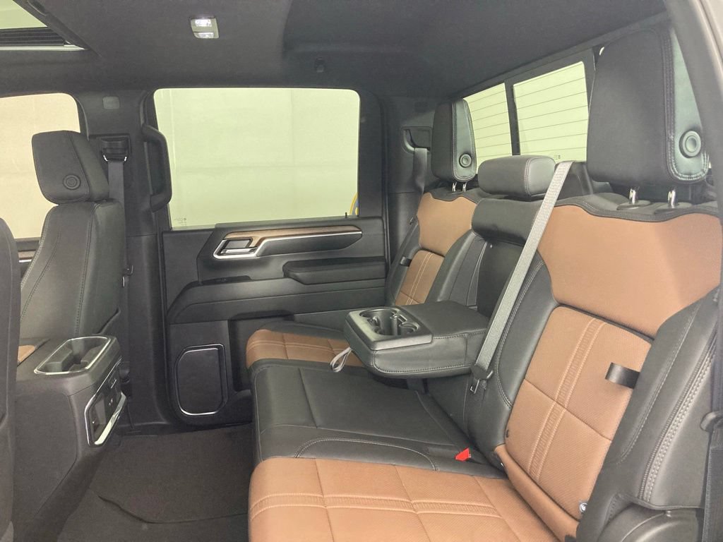 Used 2024 Chevrolet Silverado 3500 High Country w/ High Country Premium Package AWD/4WD image 19