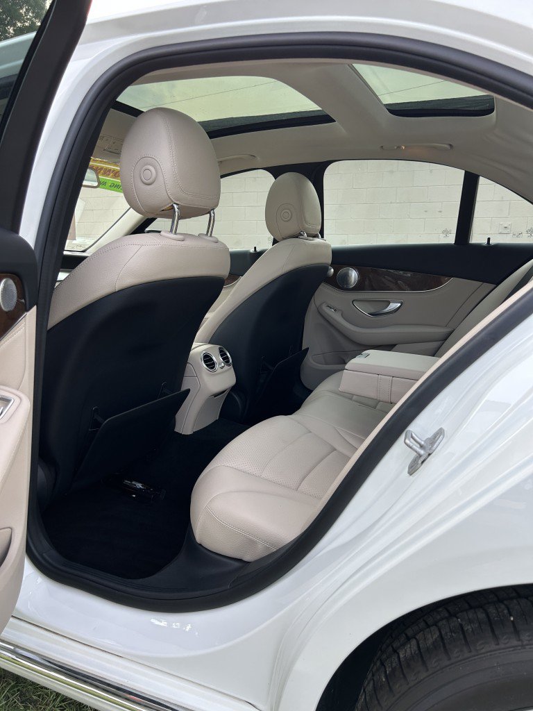 Used 2015 Mercedes-Benz C 300 4MATIC Sedan image 16