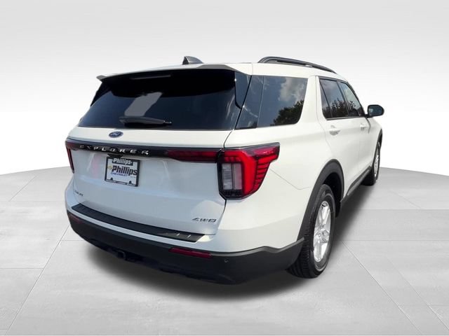 Used 2025 Ford Explorer Active AWD/4WD image 6