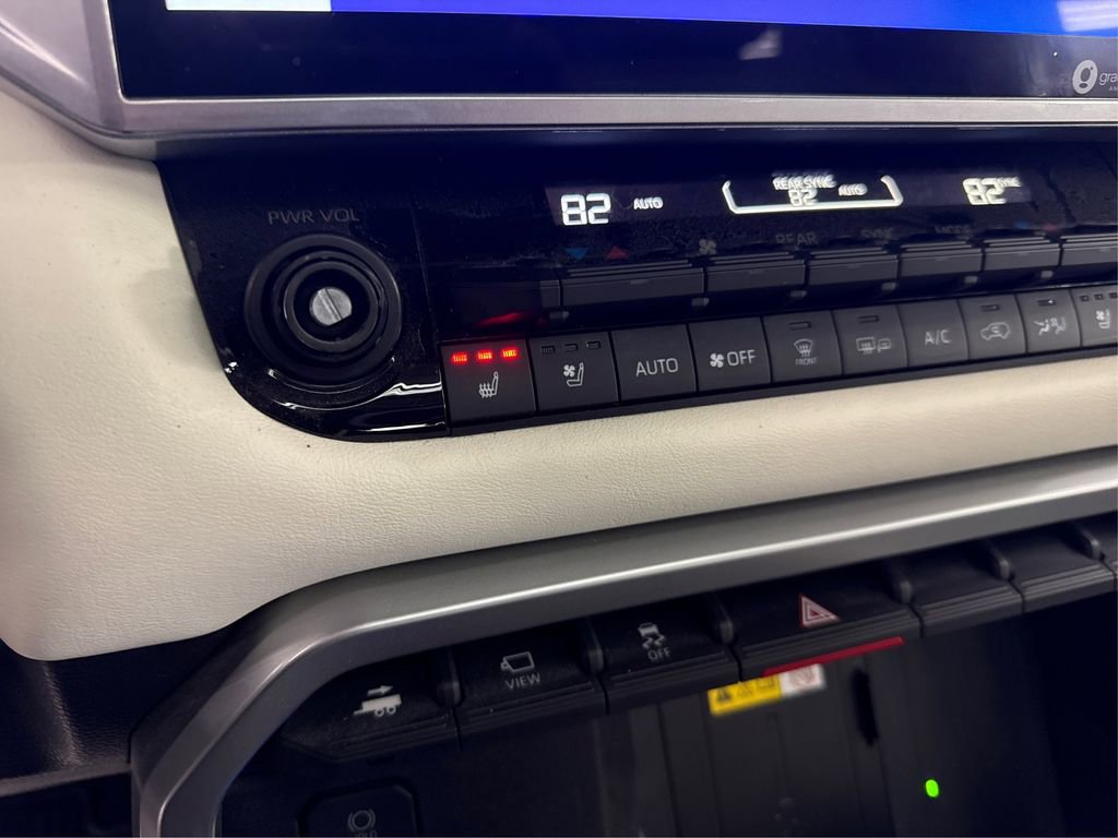 Used 2023 Toyota Sequoia Capstone image 37