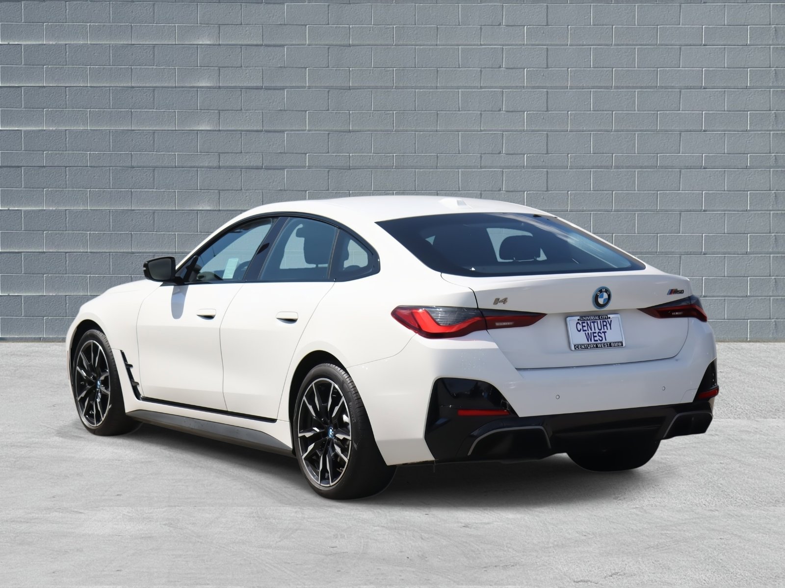 Used 2024 BMW i4 M50 w/ Premium Package image 7