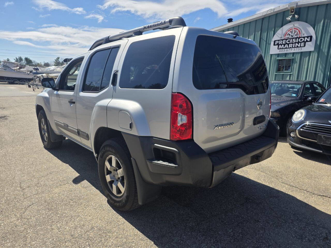 Used 2011 Nissan Xterra PRO-4X w/ Pro-4x Leather Pkg AWD/4WD image 12