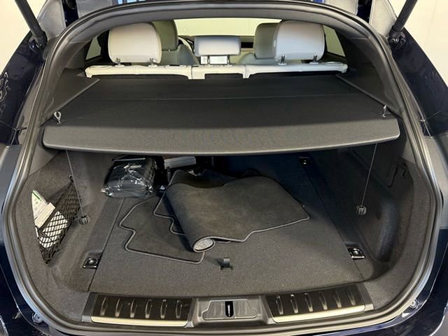 New 2026 Jaguar F-PACE R-Dynamic S image 17