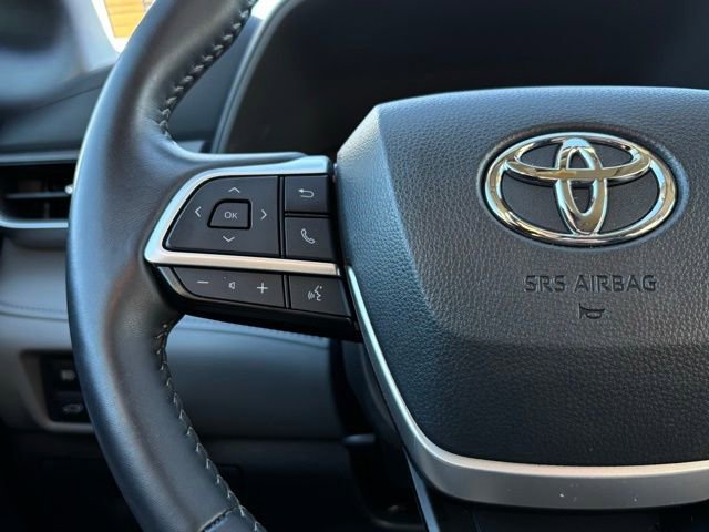 Used 2024 Toyota Highlander LE image 31