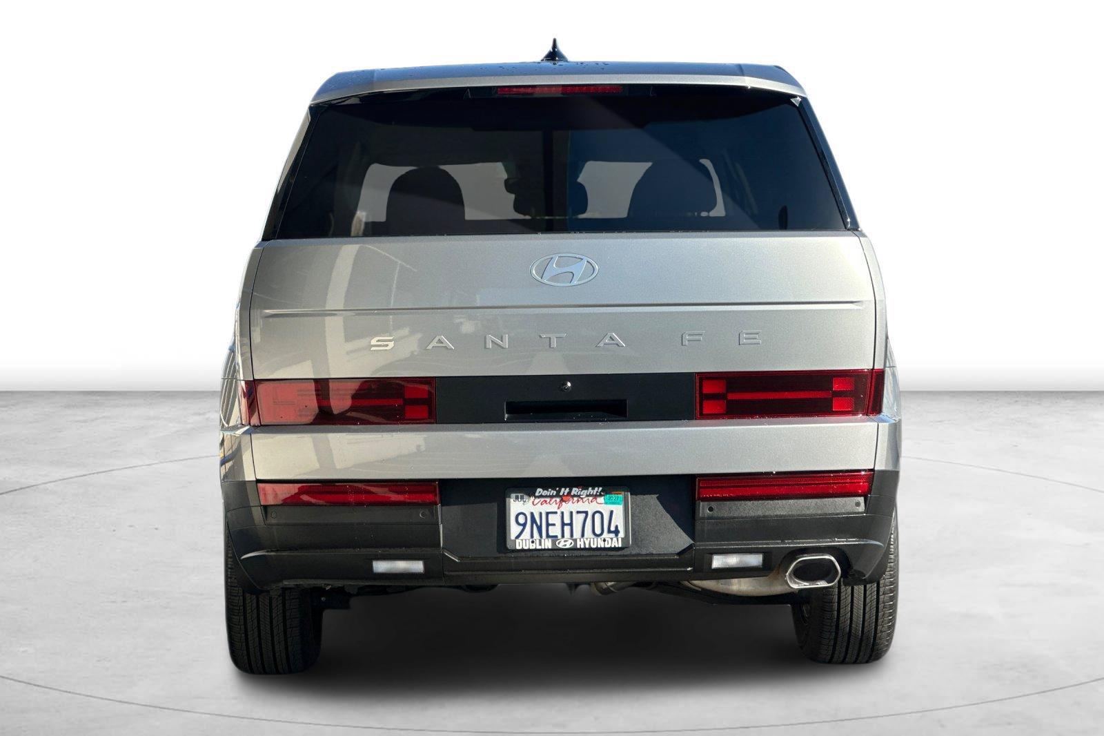 Used 2024 Hyundai Santa Fe SE FWD image 6