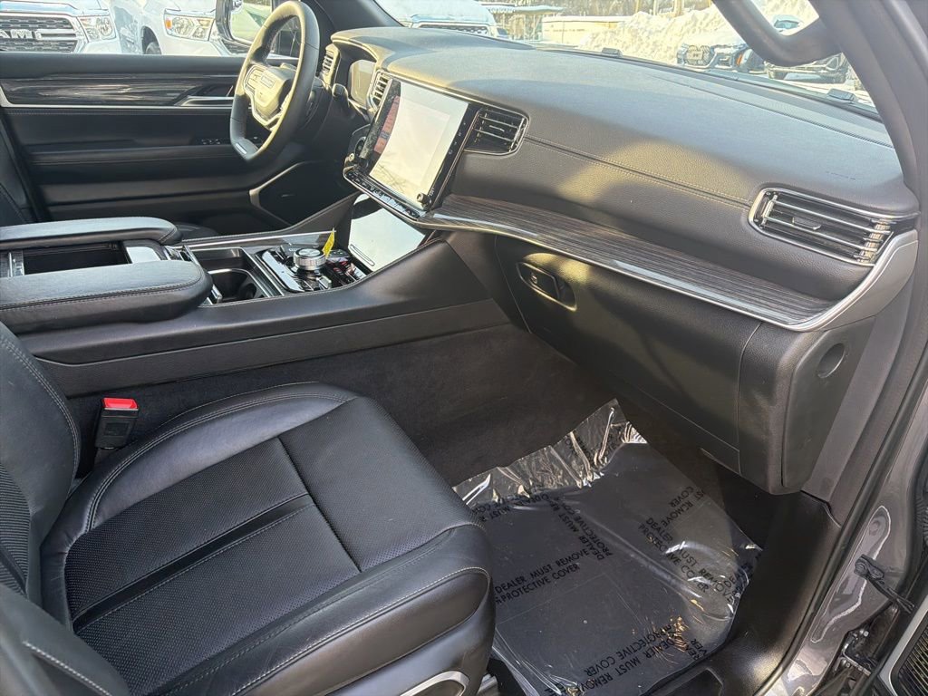 Used 2022 Jeep Wagoneer Series III w/ Flexible Seating Group AWD/4WD image 24