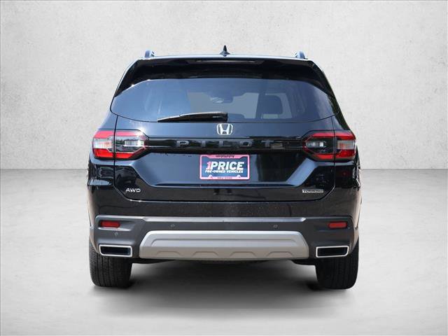 Used 2025 Honda Pilot Touring image 6