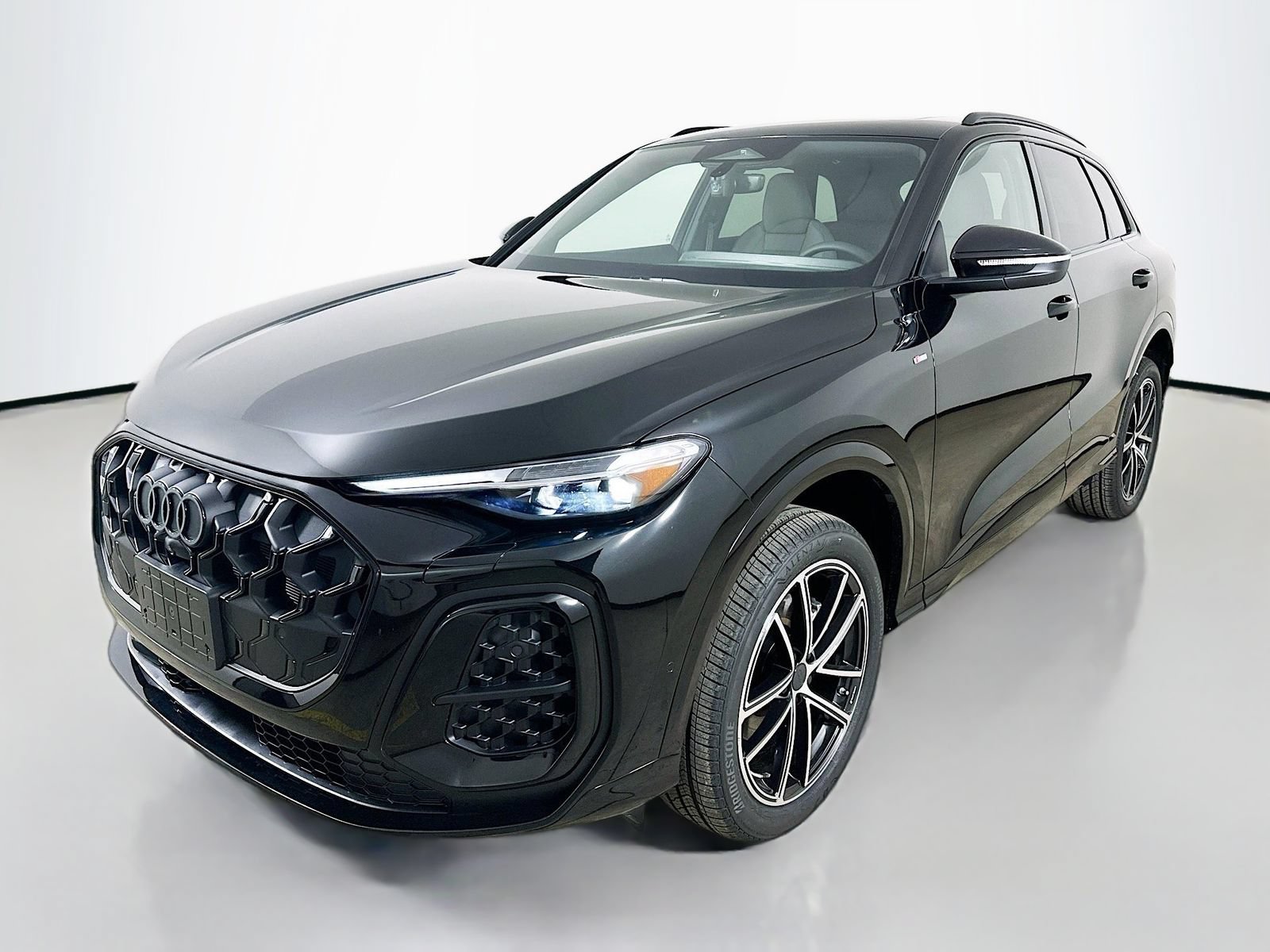 New 2026 Audi Q5 Premium AWD/4WD image 1