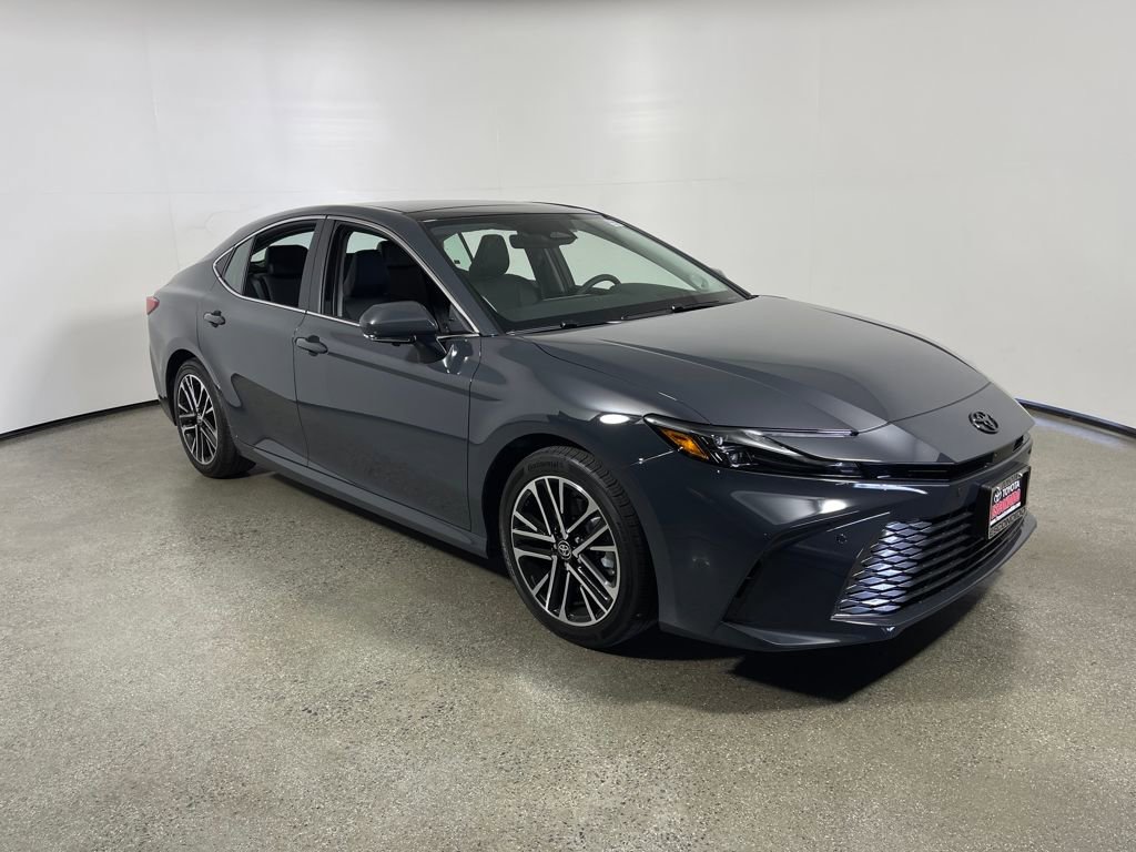 New 2026 Toyota Camry XLE 360° Tour