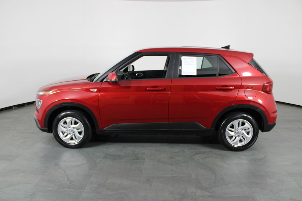 Certified 2022 Hyundai Venue SE FWD image 14