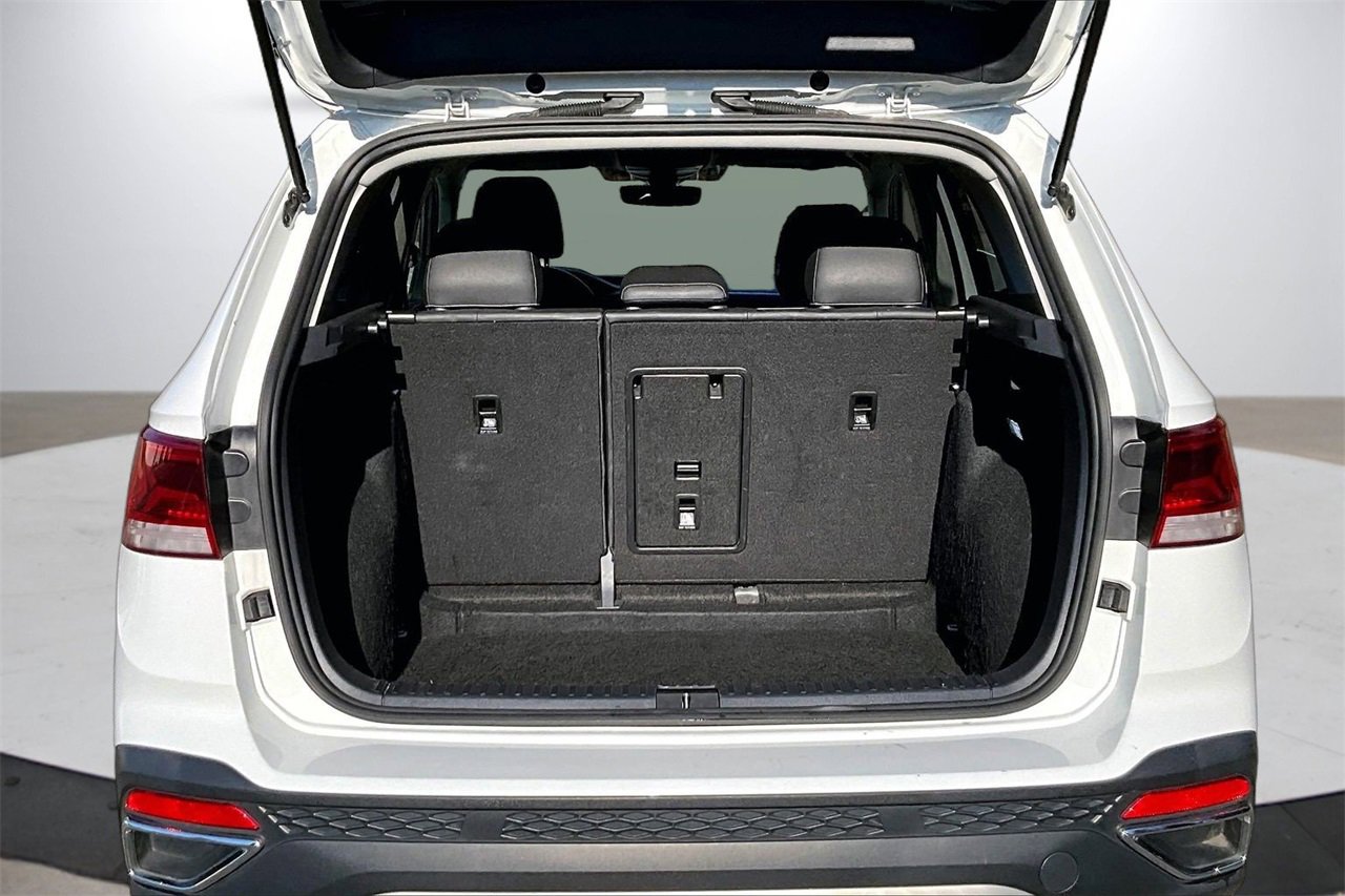 Used 2024 Volkswagen Taos SE image 24