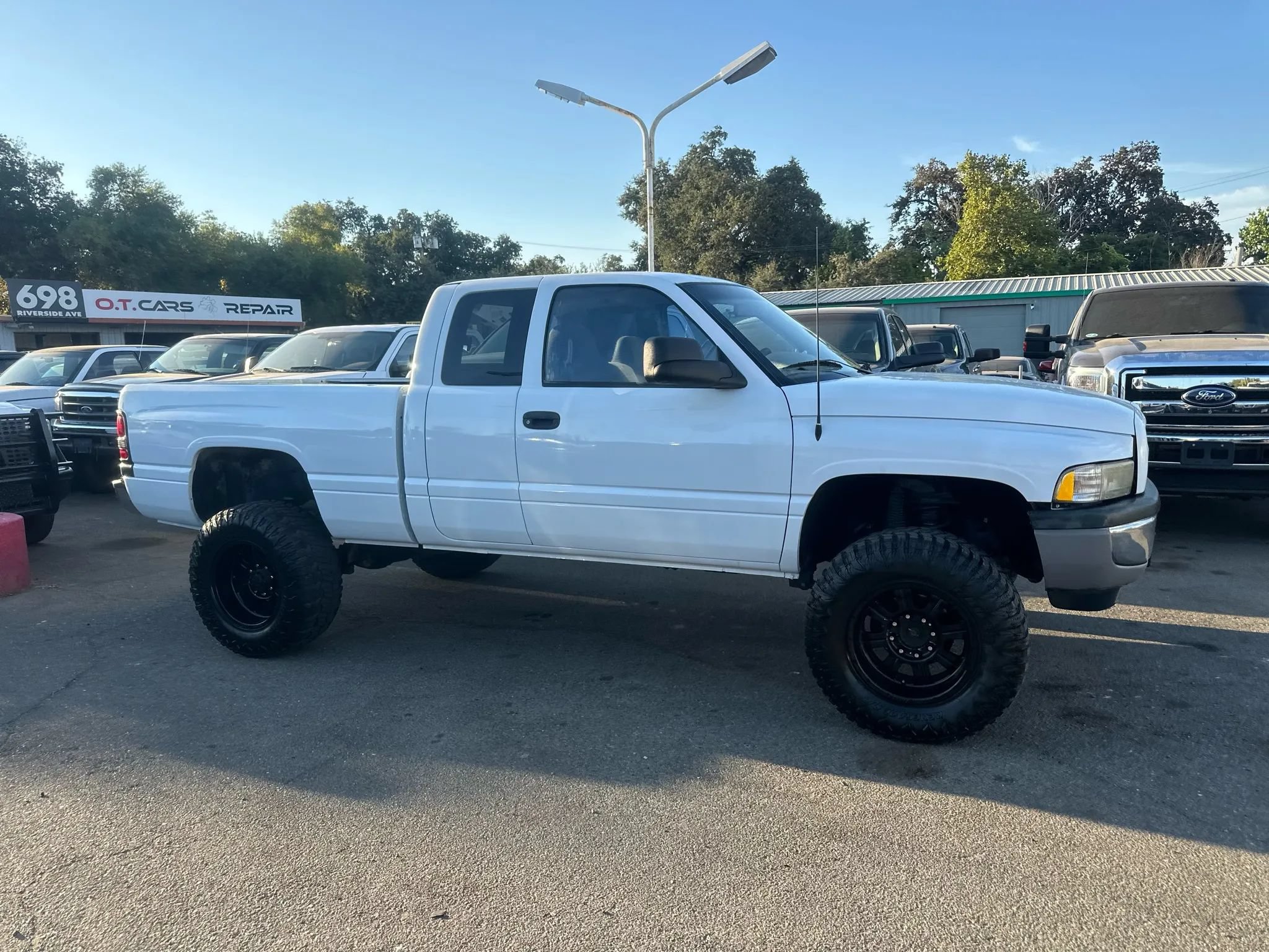 Used 1998 Dodge Ram 2500 Truck 4x4 Quad Cab image 4