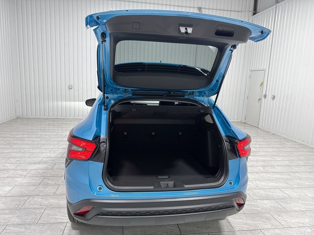 New 2026 Chevrolet Trax LT w/ Midnight Edition FWD image 27