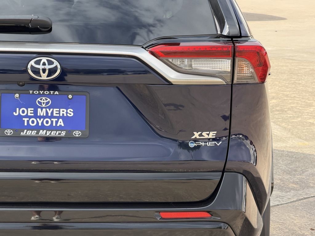 Certified 2025 Toyota RAV4 XSE AWD/4WD image 9