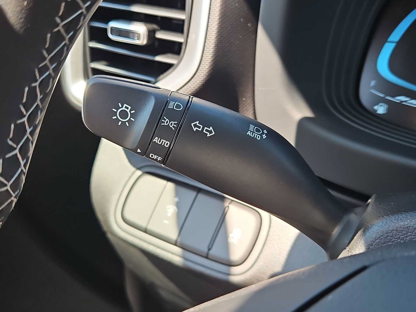 New 2026 Hyundai Venue SEL FWD image 29