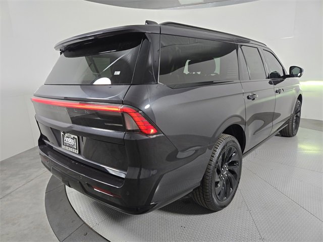 New 2026 Lincoln Navigator L Reserve w/ Jet Appearance Package image 4