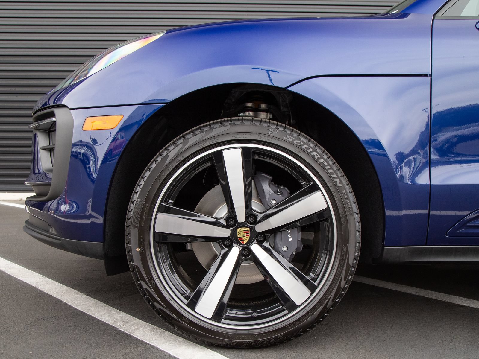 New 2026 Porsche Macan AWD/4WD image 11