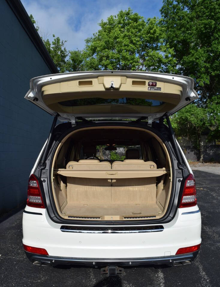 Used 2011 Mercedes-Benz GL 550 4MATIC image 59