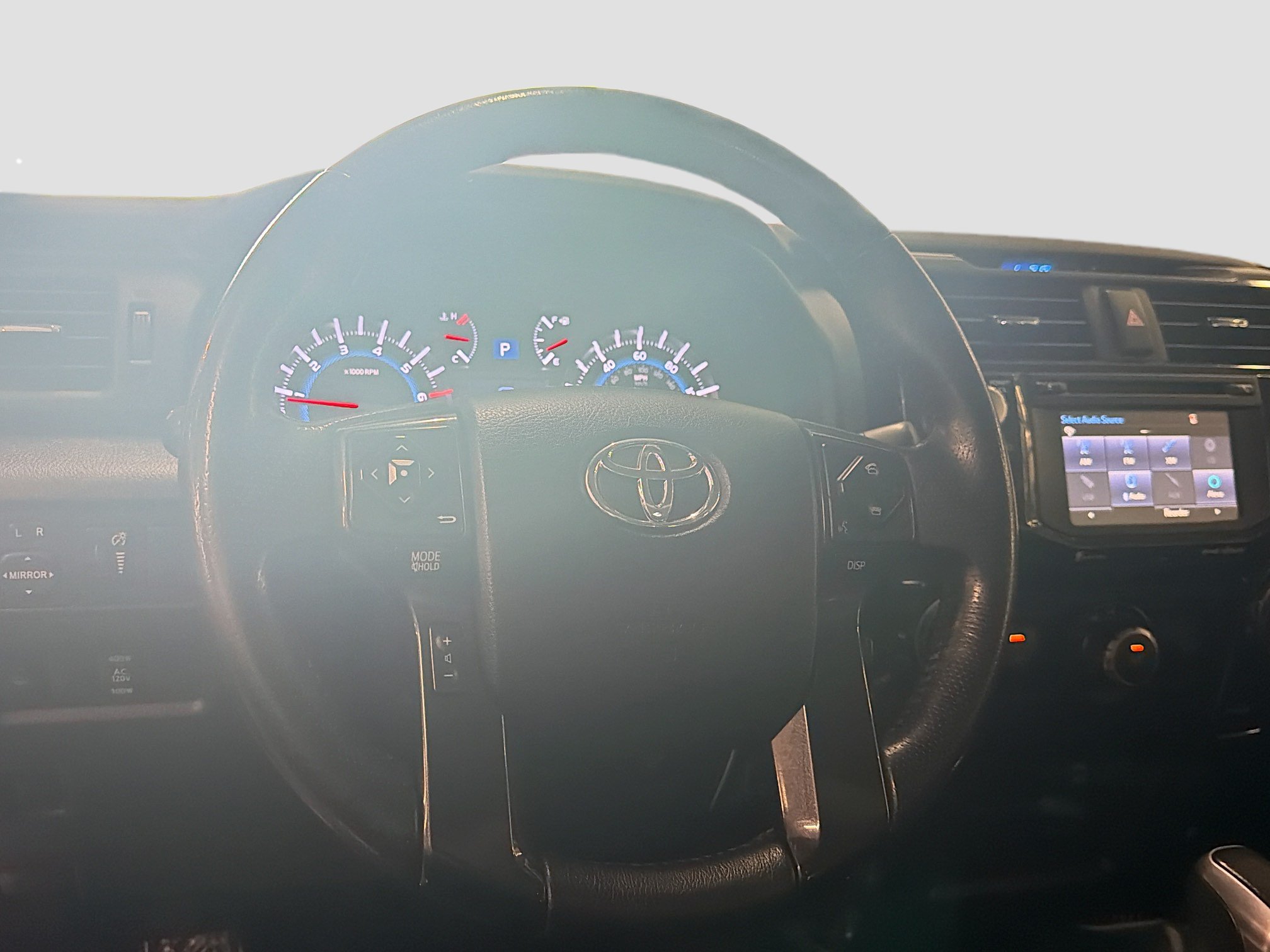 Used 2018 Toyota 4Runner TRD Off-Road Premium AWD/4WD image 17