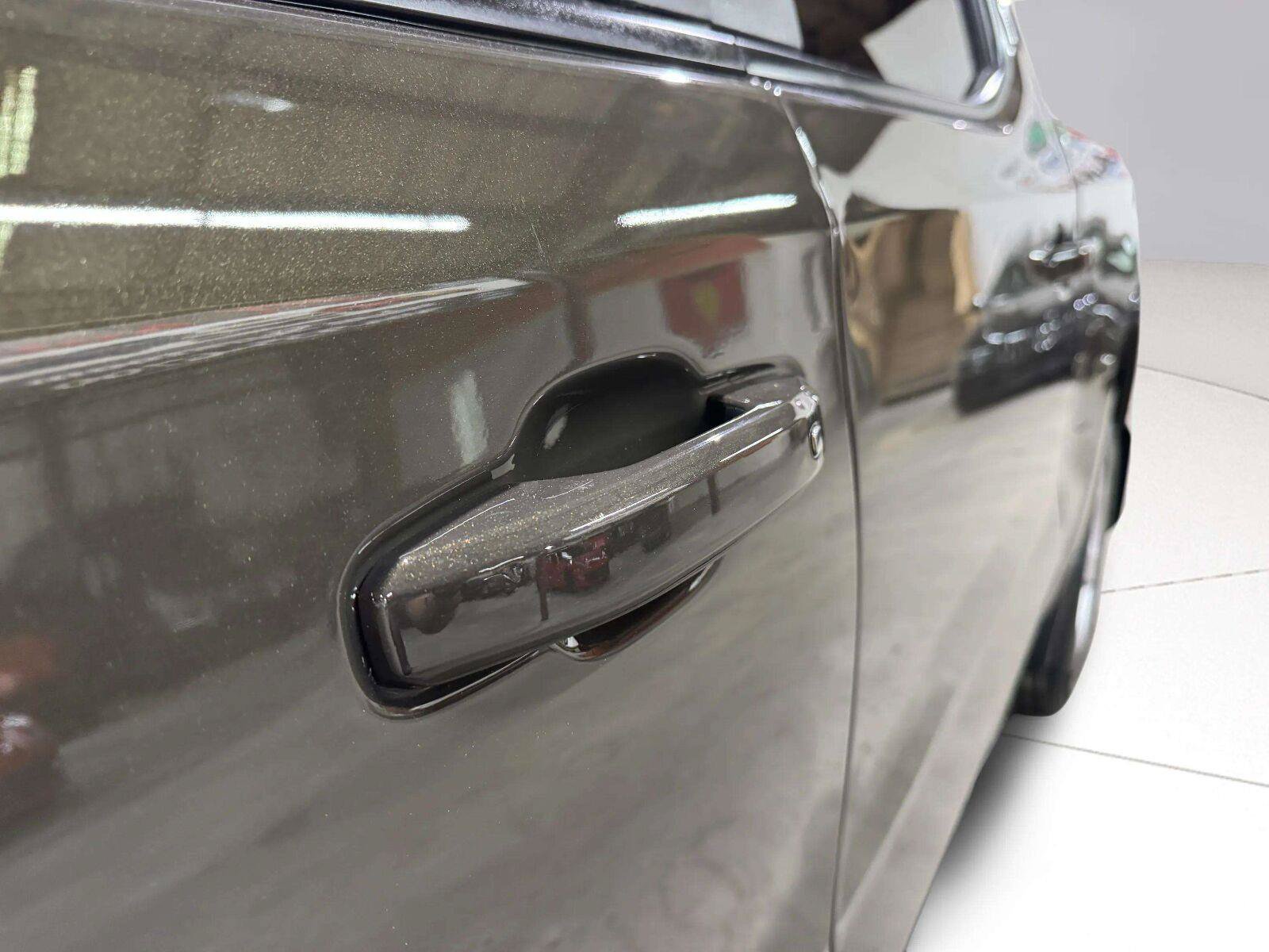 Used 2023 Chevrolet Silverado 1500 LT AWD/4WD image 22