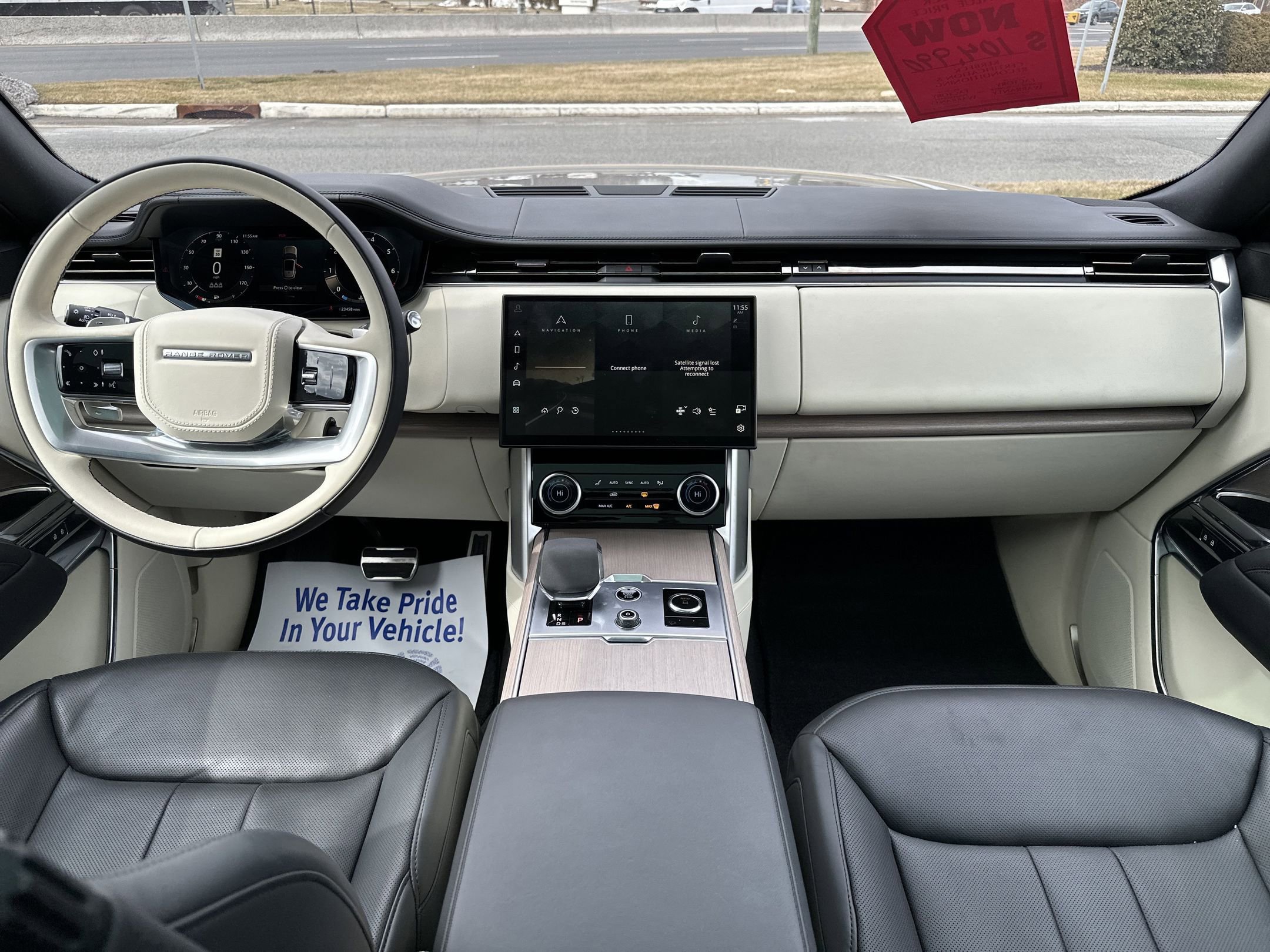 Used 2023 Land Rover Range Rover SE image 14