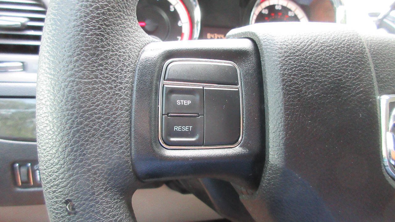 Used 2014 RAM C/V Tradesman FWD image 35