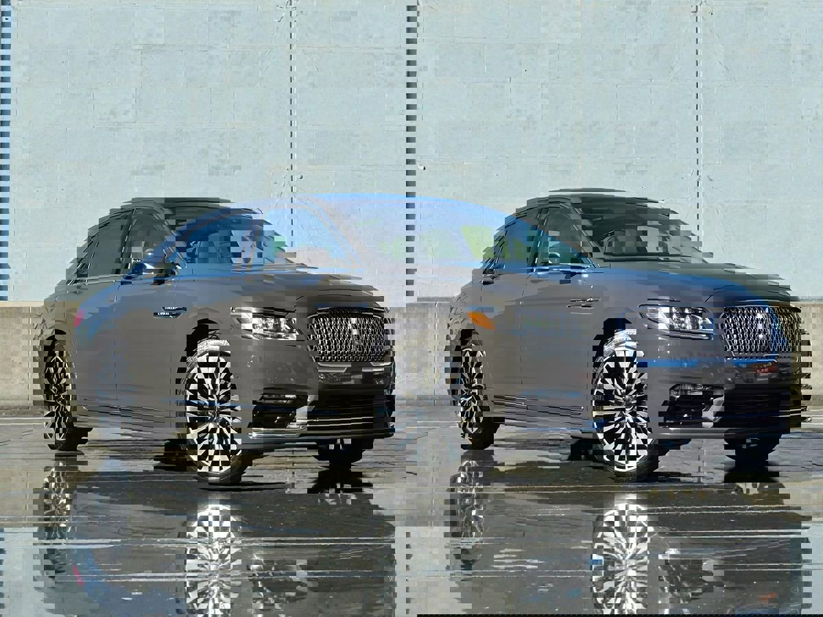 Used 2017 Lincoln Continental Black Label w/ Rear-seat Package image 2