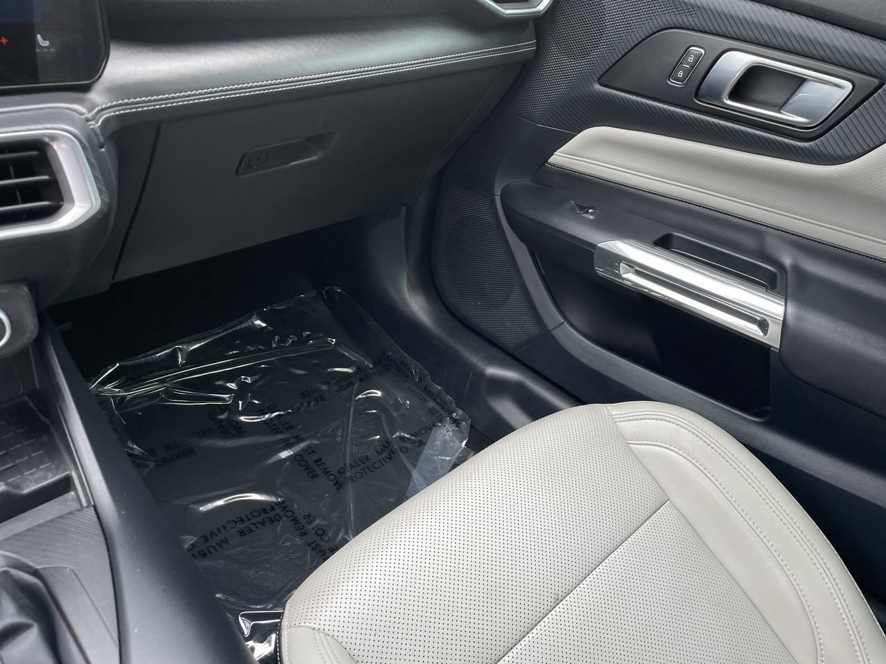Used 2024 Ford Mustang Premium RWD image 14